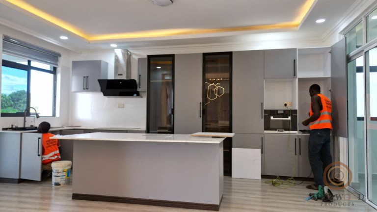 Modern Handleless Kitchen