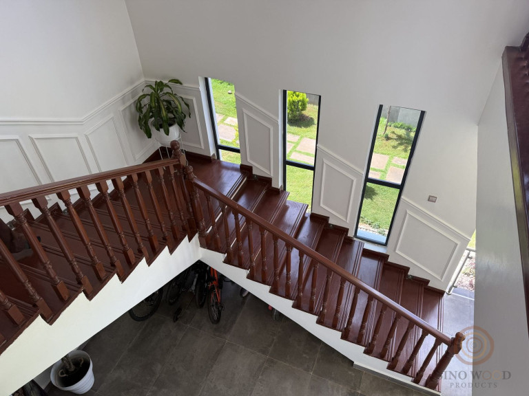 Classic Mahogany Staircase with Turned Balusters