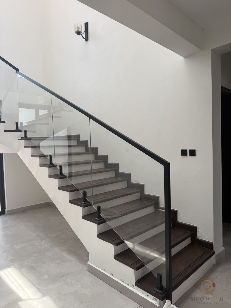 Floating Staircase with Glass Balustrade